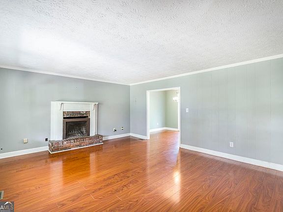 5th image of 99 Sandy Valley Dr