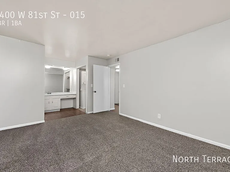 9400 W 81st St #15 — Photo 13