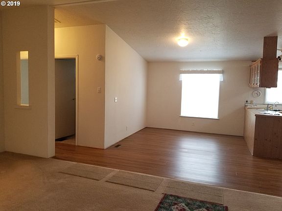 5th image of 33069 Gibson Ln