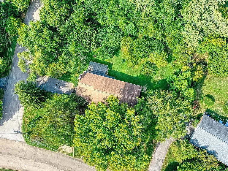 200 Suburban Rd — Photo 21