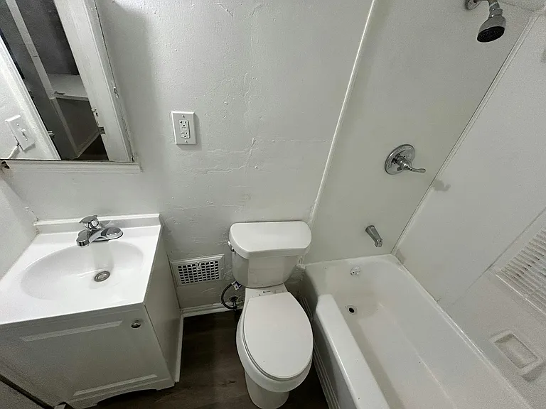 18095 Goulburn Ave #B — Photo 3