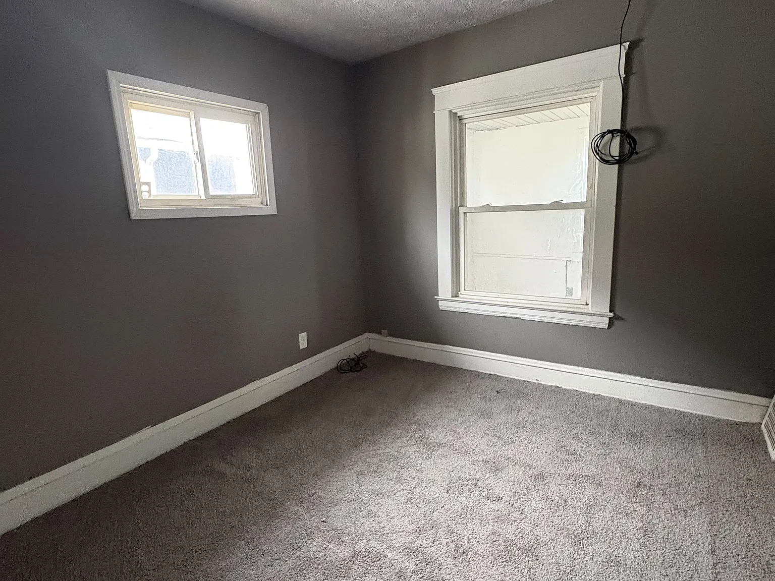 2 bed, 1000 sqft, $1,100 — Photo 4