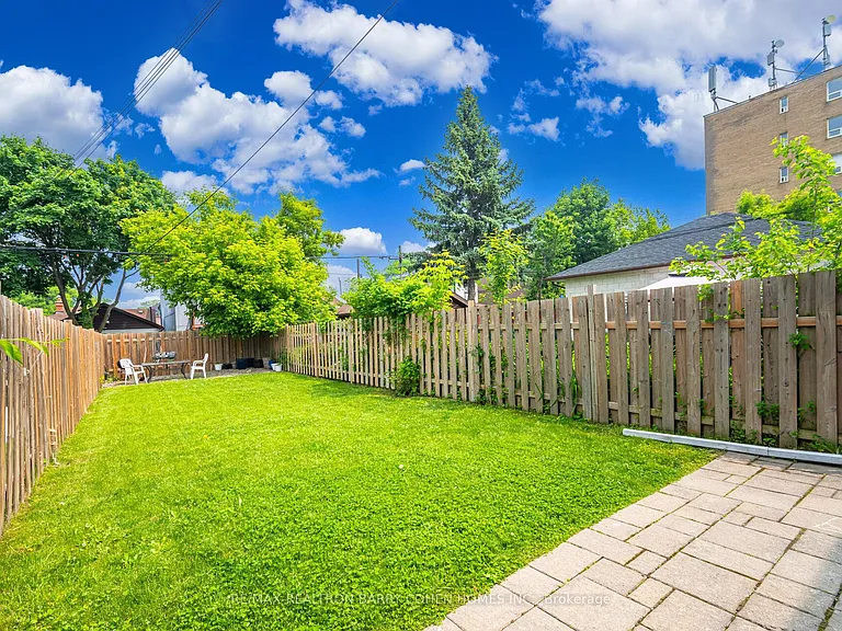 475 Winona Dr #2 — Photo 22