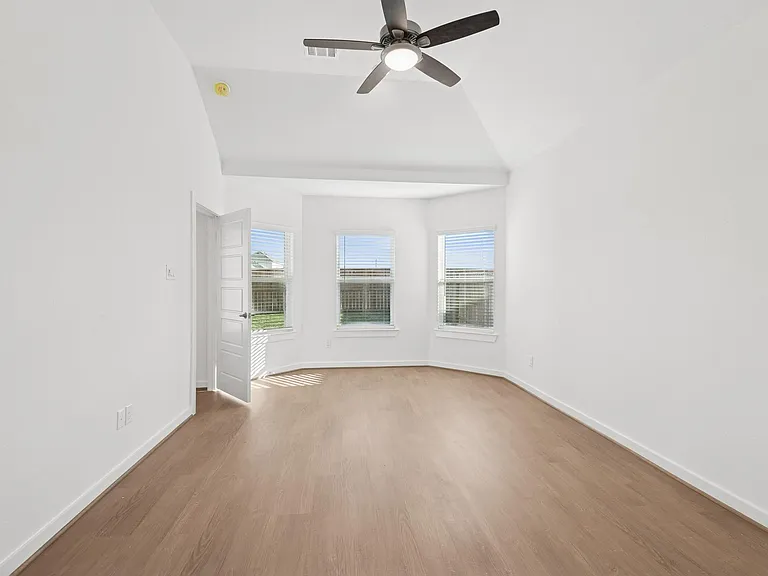 32215 Sunbeam Dr — Photo 5
