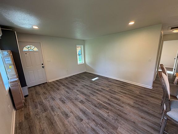 4th image of 4245 NW 11th St
