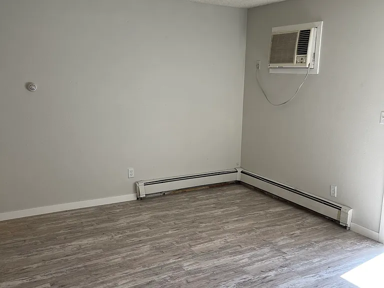 19 E Burlington St #108S — Photo 6