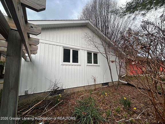3rd image of 1538 Parkvale Ave