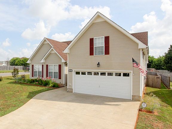 3rd image of 921 Cindy Jo Ct