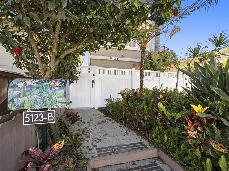 5123 Brighton Ave #B — Photo 2