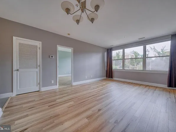 1200 Braddock Pl, Alexandria, VA