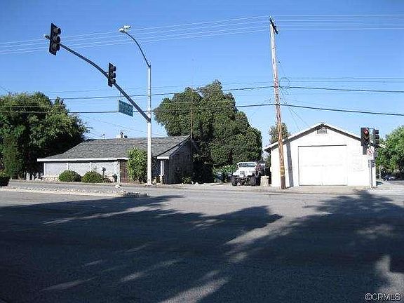 5th image of 2106 N Mountain Ave