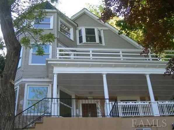 22 Lincoln Ter, Yonkers, NY 10701