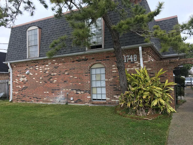 1748 Newport Pl #A — Photo 8
