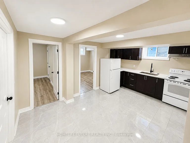 1027 Danforth Rd — Photo 3