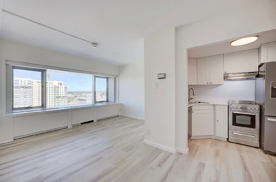 1 bed, 430 sqft, $2,000 — Photo 1