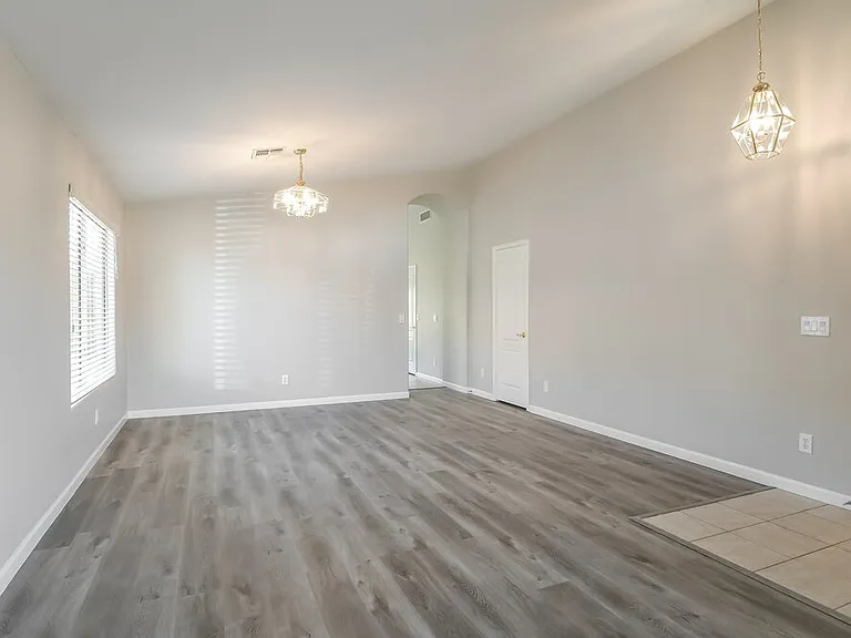 2415 W Blue Sky Dr — Photo 6