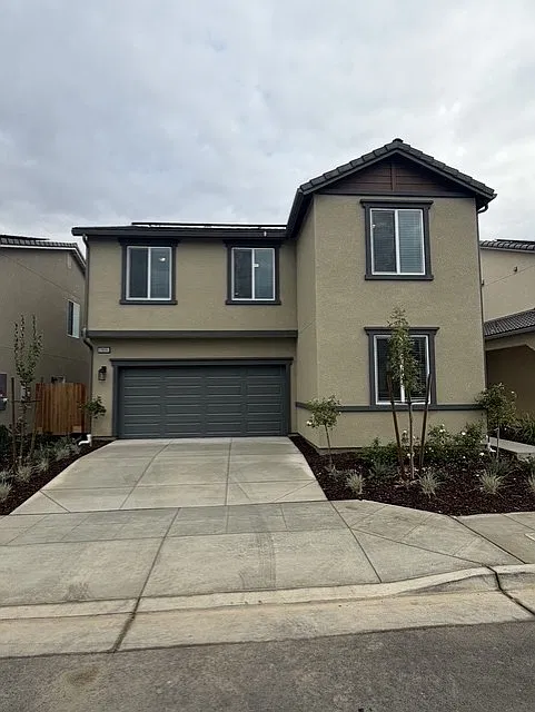 2896 E Ava Dr