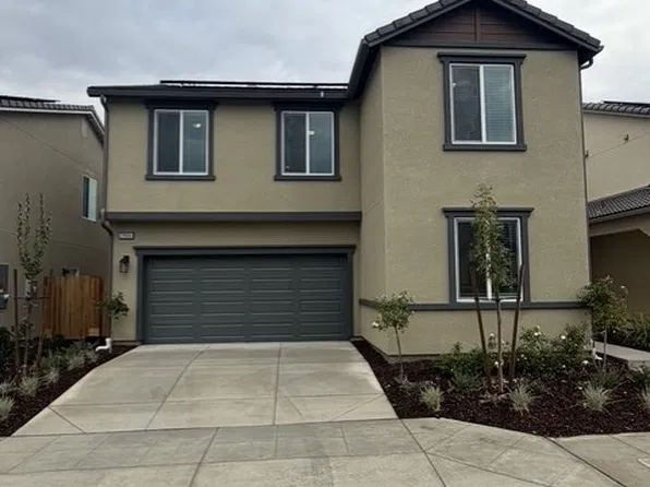 2896 E Ava Dr, Fresno, CA