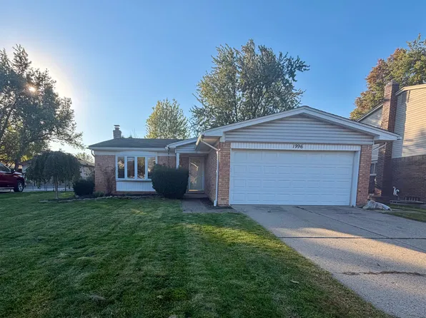 1996 S Cavalier Dr, Canton, MI 48188