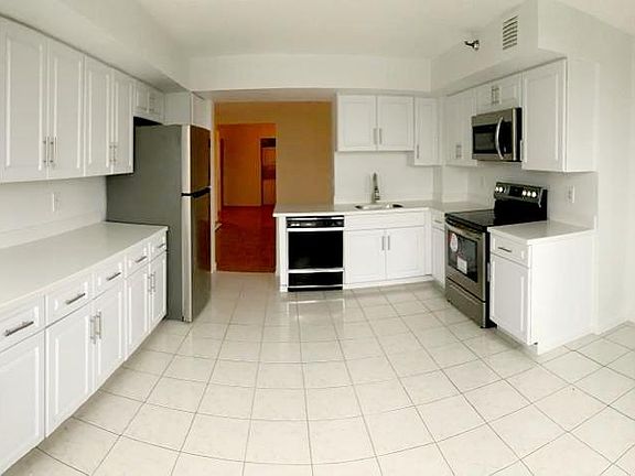 2nd image of 1265 15th St APT 6F