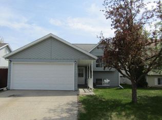 1526 35th Ave S, Fargo, ND 58104