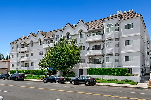 4455 Hazeltine Ave #106 Photo 1
