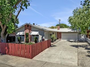 241 Berkshire Ln, Stockton, CA 95207