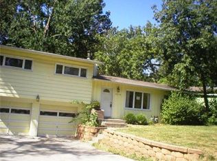 7040 NW Avalon St, Kansas City, MO 64152