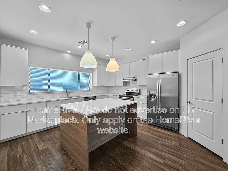 1000 W 5th St #1014 — Photo 8