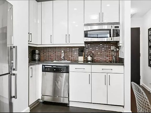 3rd image of 830 8th Ave #3B