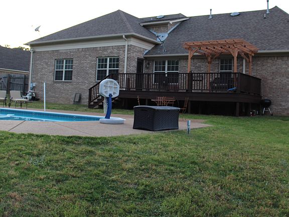 3rd image of 1519 Lindsey Ln