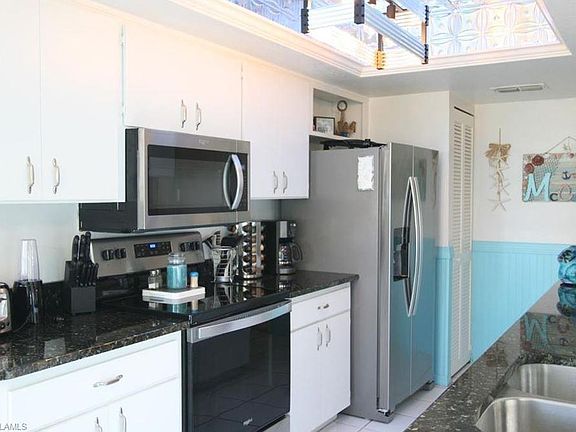 4th image of 17631 Date Palm Ct