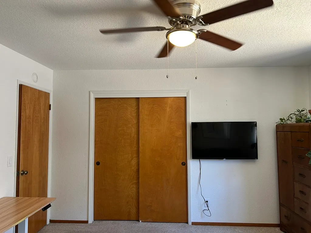 3 bed, 1600 sqft, $1,200 — Photo 4