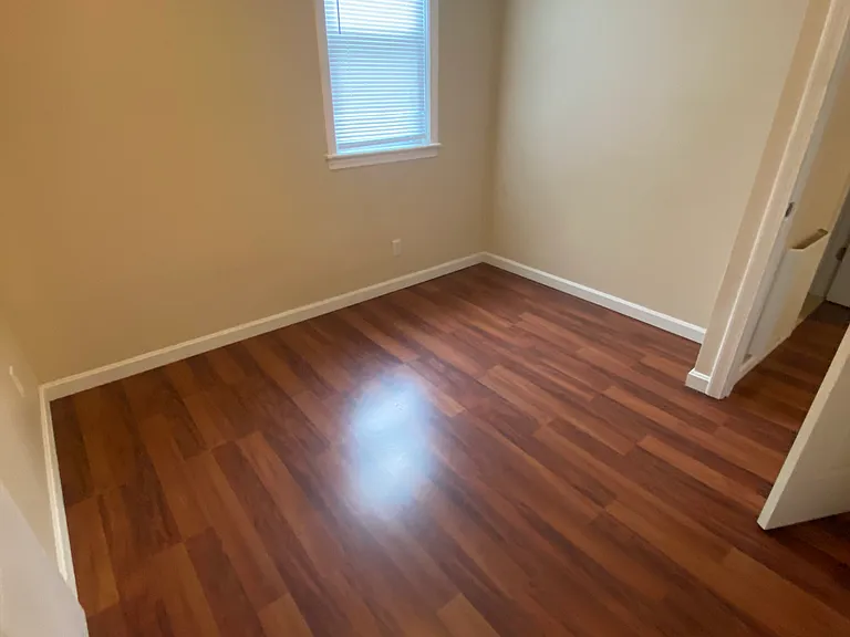 42 Maple St #1 — Photo 7