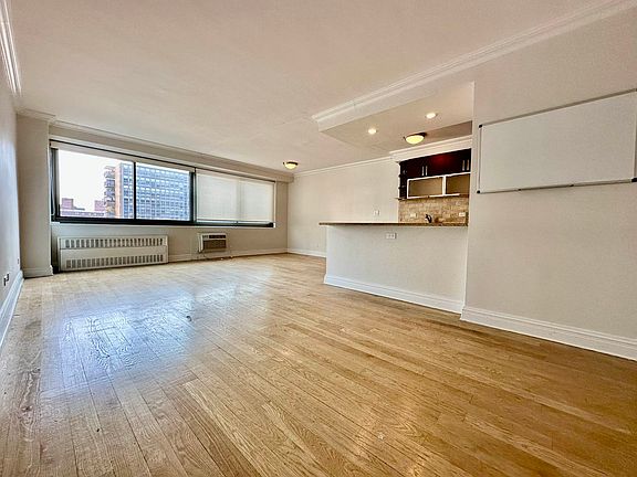 5th image of 120 W 97th St APT 9H