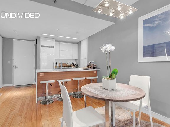 3rd image of 303 E 33rd St APT 3L