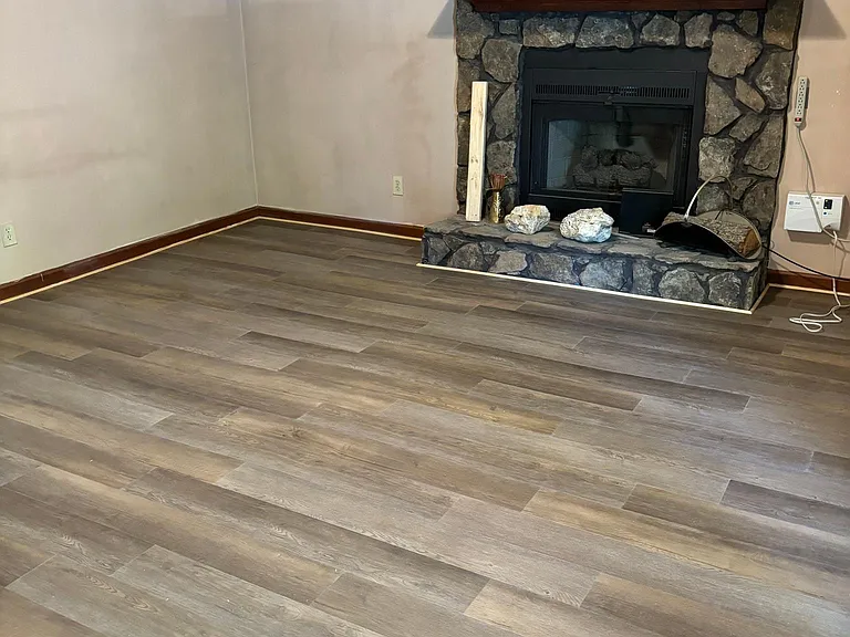 1701 Rose Garden Ln — Photo 2