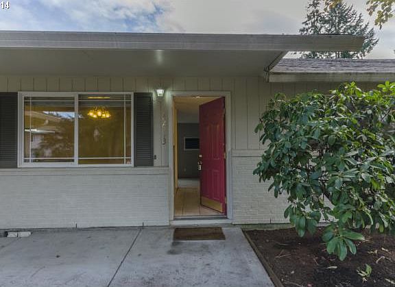 3rd image of 15013 NE 6th St
