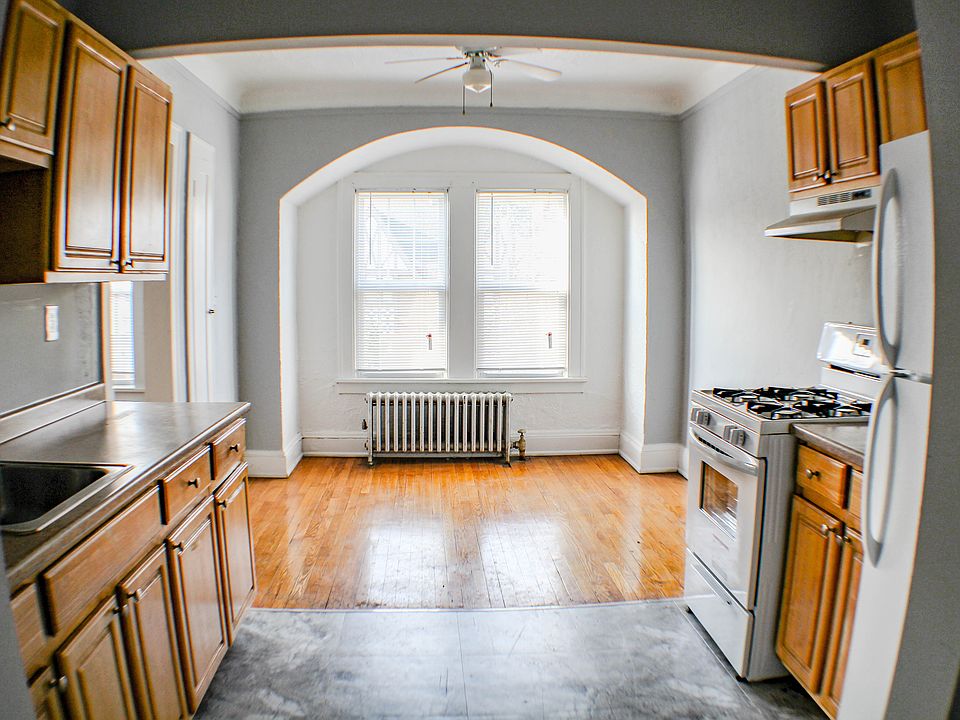 1st image of 3435 Superior Park Dr #1