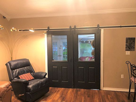 4th image of 307 Loruna Dr