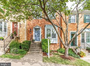 7418 Timberock Rd, Falls Church, VA 22043