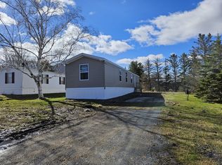 7 Orange Grove Dr, Batavia, NY 14020