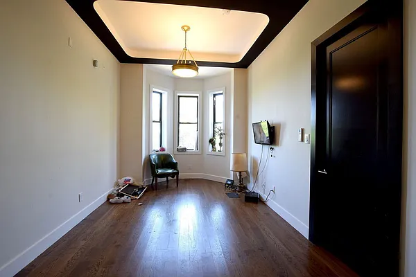 Rented by Spot It Realty LLC | media 10