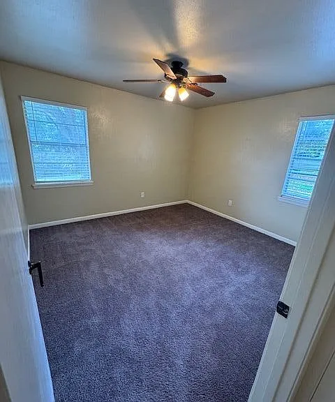 202 Oak St — Photo 5