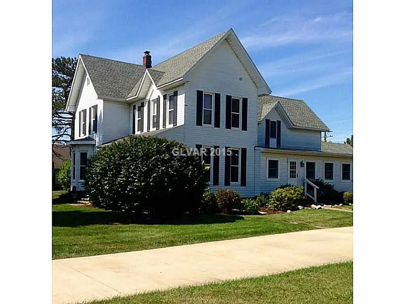 8401 Lee Rd photo 1