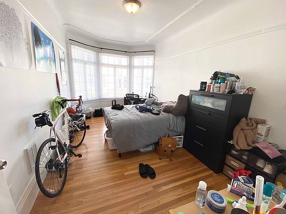 5th image of 1275 Washington St APT 4
