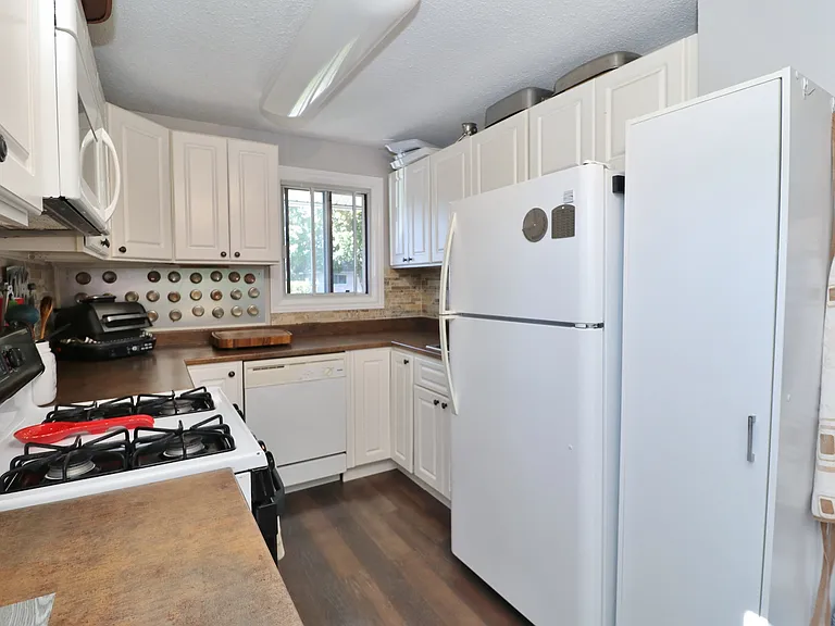 15 Laurie Ct #A — Photo 12