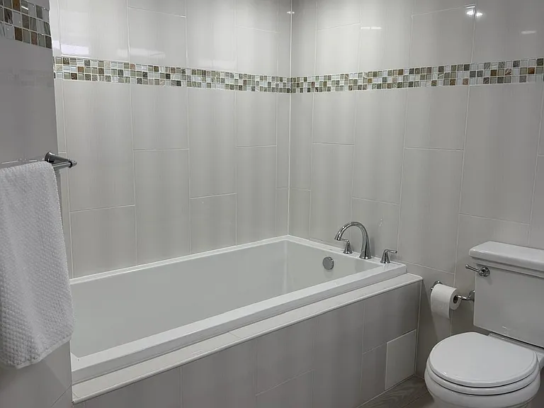 200 Grand Cove Way #2D — Photo 14