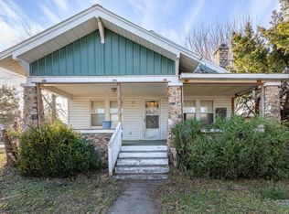 113 S Rust Ave, Gentry, AR 72734