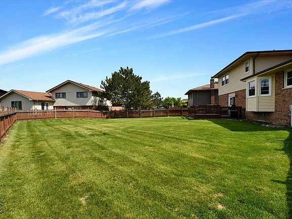 5th image of 17201 Valley Dr